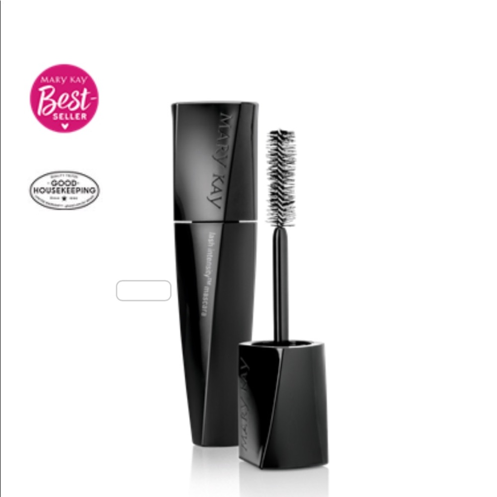 NEW Lash Intensity® Mascara
.32 oz